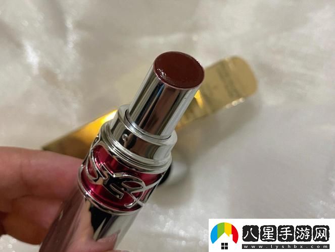 “呦辣辣”！YSL蜜桃色6696
